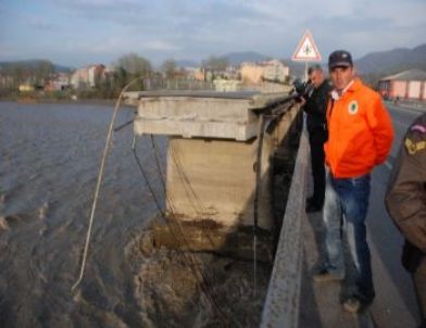 Çaycuma'da Kayıp 15 Kişiyi Arama Çalışmaları Sürüyor