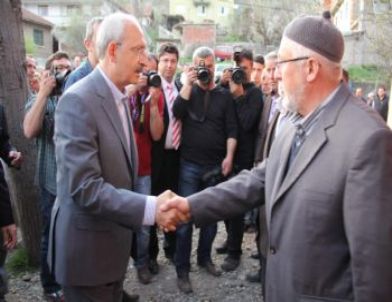 Kılıçdaroğlu, Acılı Aileleri Ziyaret Etti