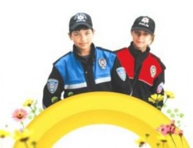Kocaeli'de Roman Çocuklar Polis Ağabey ve Ablalarına Emanet