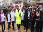 BATMAN VALİSİ - Polis, Halaya Katılarak Öğrencilerin Sevincini Paylaştı