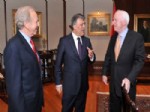 BRUNEİ SULTANI - Cumhurbaşkanı Gül ABD'li Senatörleri Kabul Etti