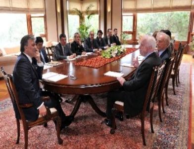 Cumhurbaşkanı Gül, ABD'li Senatörlerleri Kabul Etti