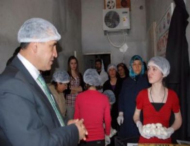 Pamuk'tan Halk Eğitime Ziyaret