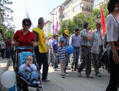 İşçiler, Halay Çekerek 1 Mayıs'ı Kutladı