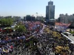 ŞİŞLİ BELEDİYESİ - İşçiler, Taksim’e Karanfillerle Yürüyor