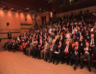 Başkan Altepe’ye Yılın Büyükşehir Belediye Başkanı Ödülü