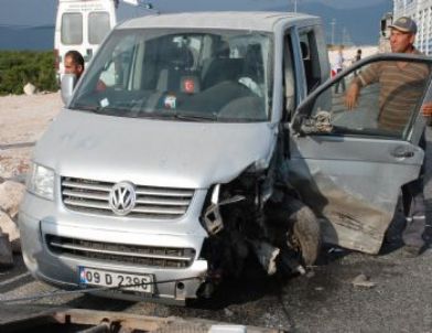 Didim Akbük Yolunda Kaza :1 Ölü, 4 Yaralı