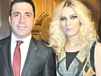 Eşime olan sevgim hiç azalmadı