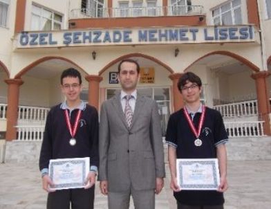 Şehzadeli Öğrenciler Matematik Olimpiyatında Manisa'nın Gururu Oldu