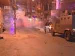 Yasadışı Gösteri Yapan Grup Polise Molotoflarla Saldırdı