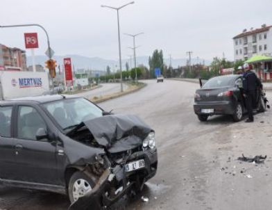 Afyonkarahisar’da Kaza: İki Yaralı