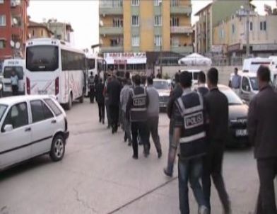 Dolandırıcılık İddiasıyla 1’i Emniyet Şube Müdürü Toplam 27 Kişi Gözaltında