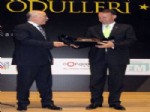 SU KAYAĞI - Kartepe Belediye Başkanı Karabalık'a Ödül