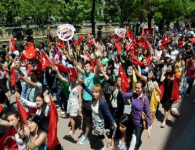 AÜ'de Bahar Şenlikleri Spor Oyunları İle Başlıyor