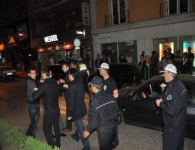 Galatasaray Şampiyon Oldu Kocaeli'de Olaylar Çıktı