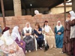 CANDAN YÜCEER - Selvi Kılıçdaroğlu, Mardin’de Kimsesiz Çocukları Ziyaret Etti