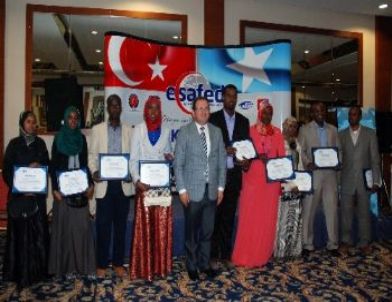Somalili Doktor: Osmanlı Torunu Olduğunuzu Gösterdiniz