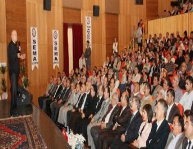 Aksaray'da, Düzenlenen Eğitim Konulu Konferans İlgi Gördü