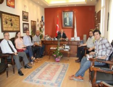 Burhaniye De Belediyespor’dan Başkan Akova’ya Ziyaret