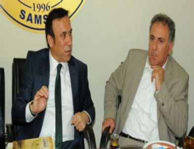 Genç, İş Adamları İle Bir Araya Geldi