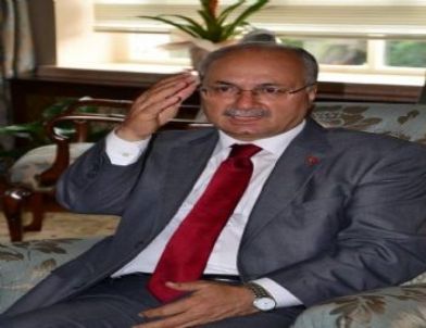 Vali Daşöz Şampiyon Akhisar Belediyespor'u Tebrik Etti