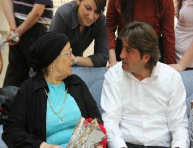 AK Gençler’den Örnek Davranış