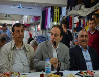 Başkanlar Esnafla Kahvaltıda Buluştu