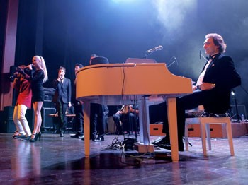 Enbe Anneleri Çoşturdu