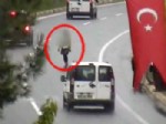 Liseli Kız Trafigi Birbirine Kattı