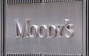 Moody's İtalyan bankaların notunu kırdı