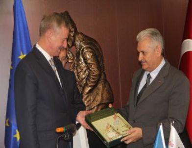 Ulaştırma Bakanı Binali Yıldırım