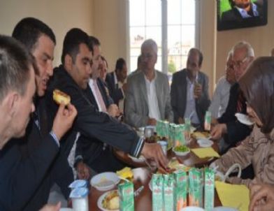 Ak Parti Sakarya Milletvekili Şaban Dişli, Ak Parti Adapazarı İlçe Başkanı Mustafa Ak’ı Ziyaret Etti