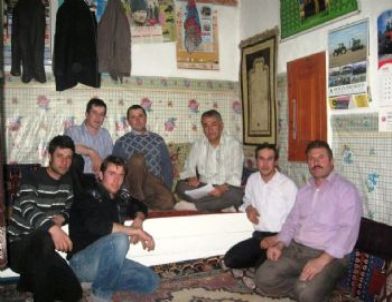 Altıntaş İmam Hatip Lisesinden “Köy Odaları Aydınlansın” Projesi