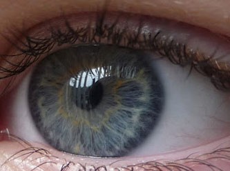 Göz renginiz cilt hastalığının habercisi mi?