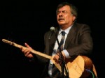 ARİF SAĞ - Hollanda’ya Bi Daha Da Gelmem!