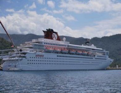 İspanyol Yolcu Gemisi Marmaris'e Geldi