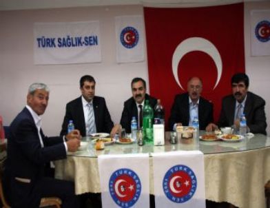 Türk Sağlık-Sen’den Eğlence Gecesi