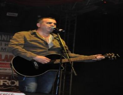 Haluk Levent Batmanlıları Coşturdu