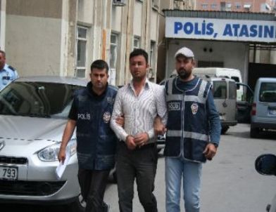 Kendisini Polis Olarak Tanıtarak Gasp Yaparken Yakalandı