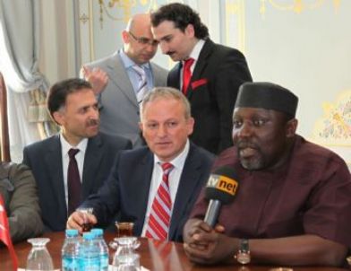 Okorocha: “Nijerya’yı En İyi Türkler Anlıyor”