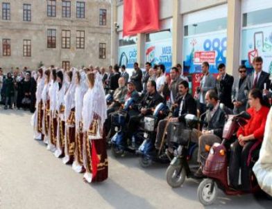 105 Engelli Tekerlekli Sandalye Sahibi Oldu