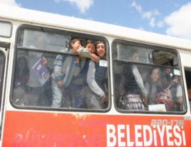 Bir Otobüste 200 Öğrenci