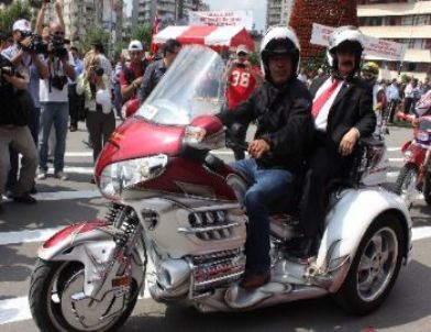 19 Mayıs, Sportif Aktivitelerle Şenlik Havasında Kutlandı