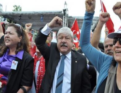 Antalya’da CHP’den 19 Mayıs Kutlaması