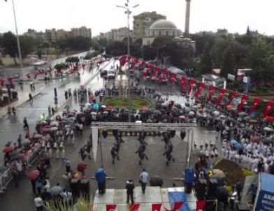 Aydınlı Gençler Atası İçin Yürüdü