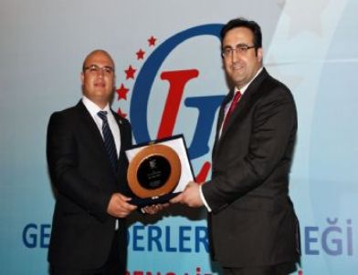 İlker Aycı, Yılın Bürokratı Seçildi