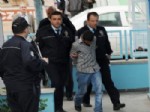 MAHSUNI ŞERIF - Kavgada Darp Ettikleri Şahsı Gittiği Hastanede De Bıçakladılar