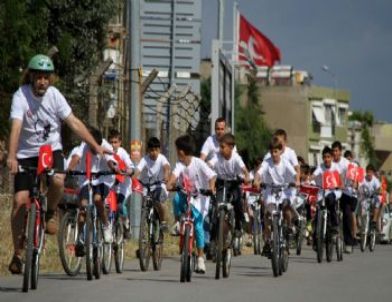 19 Günlük Şenlik Kupa ve Madalya Töreni Ardından Yavuz Bingöl Konseri İle Son Buldu