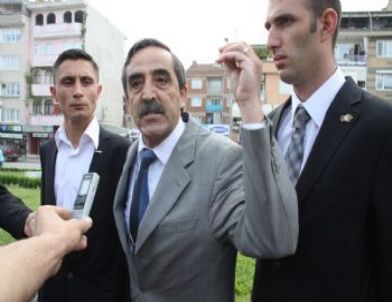 Ata’nın Huzurunda Çelenk Sunma Krizi