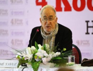 Hilmi Yavuz, 'İstanbul 40 Yıldır Şiire Hasret'